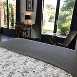 D'hotes Du Clos Bamboo Bed & Breakfast Mérignac