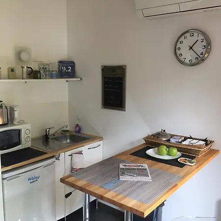 D'hotes Du Clos Bamboo Bed and breakfast 3*