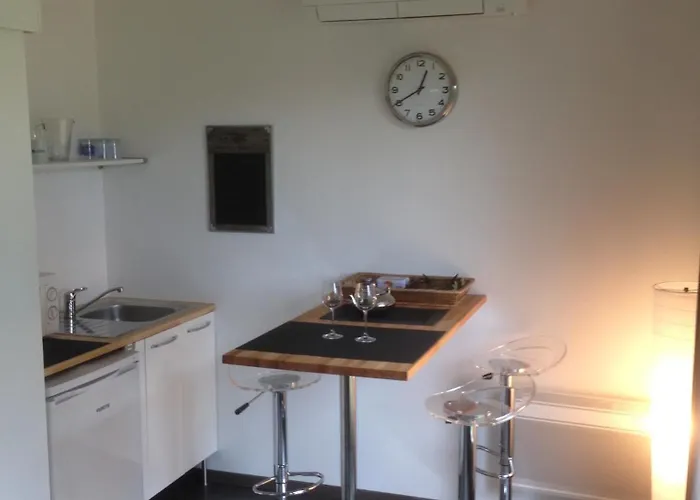 D'hotes Du Clos Bamboo Bed & Breakfast 3*